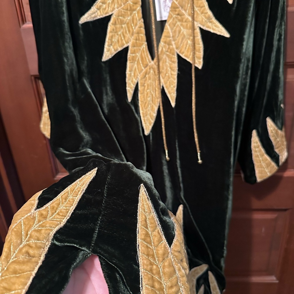 ❌Do not buy❌ For Jess❌  HTF Chasing Unicorns Green Aquarius Velvet Tunic - Picture 6 of 10